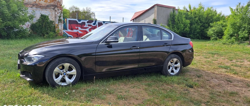 BMW Seria 3 cena 57000 przebieg: 195000, rok produkcji 2012 z Pińczów małe 154